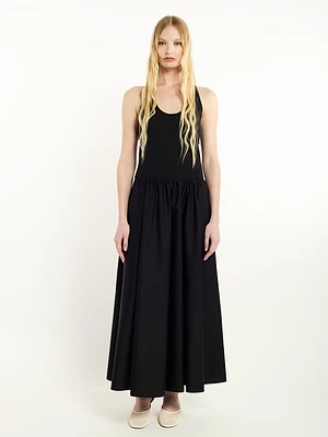 Robe à décolleté licou