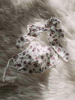 Free People Mask & Bow Floral Pack - Ivory - Clearance