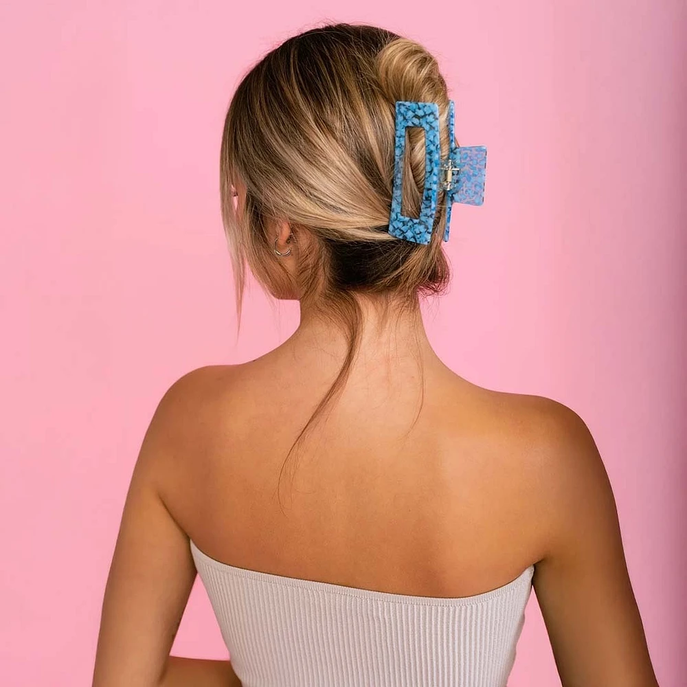 Grande Pince Collection Cloud – holds your hairstyle in style and comfort
