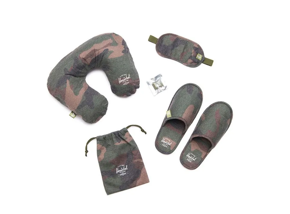 Herschel : Amenity Cotton Poly Travel Kit Camo O/S