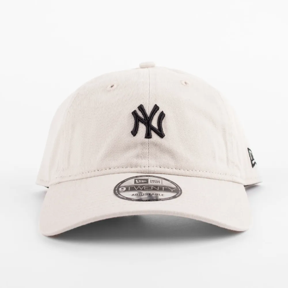 New Era : 920 New-York Yankees Black Logo Cap