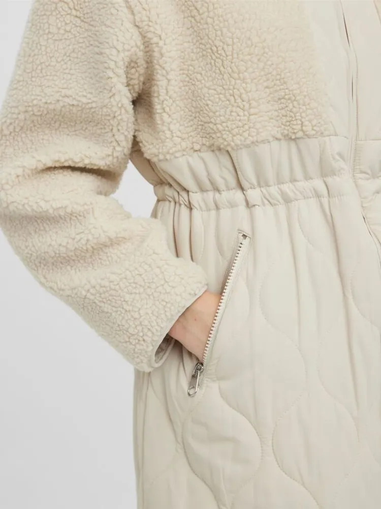 Vero Moda : Alison Teddy Quilted Coat