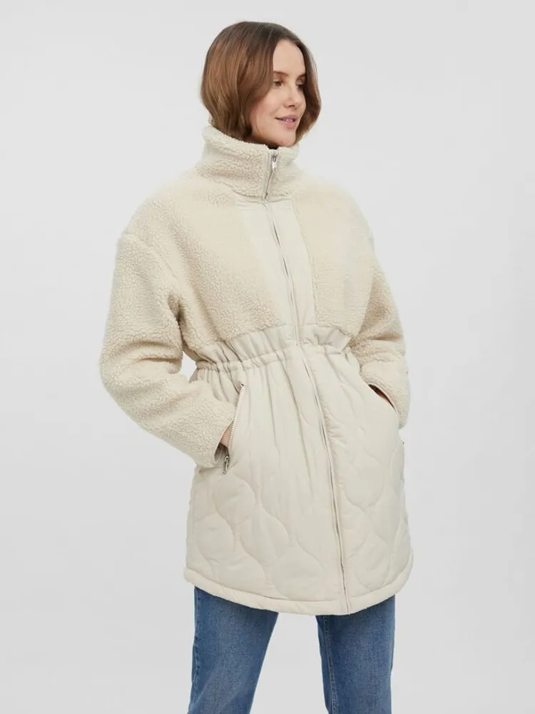 Vero Moda : Alison Teddy Quilted Coat