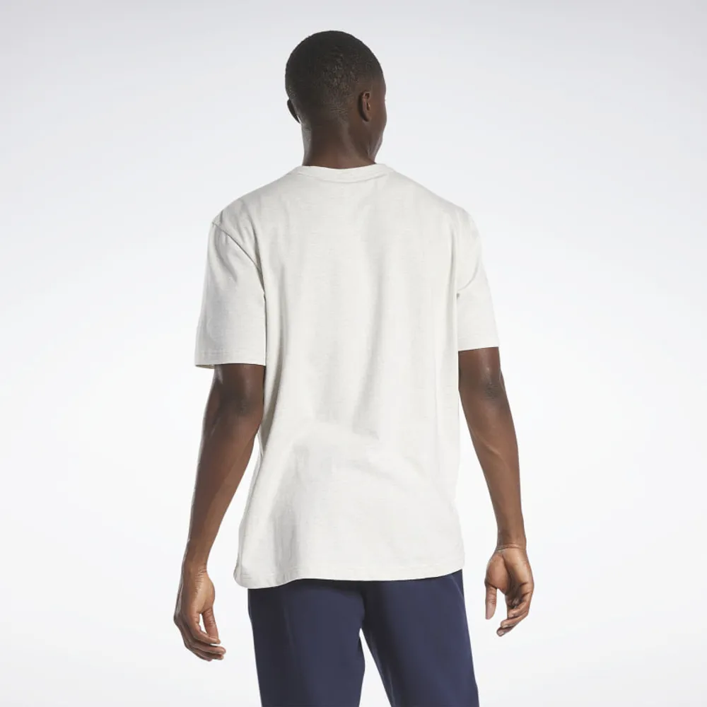 Reebok : Classics Small Vector Tee