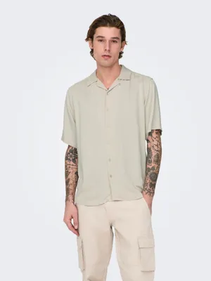 Only & Sons : Regular Fit Solid Color SS Shirt