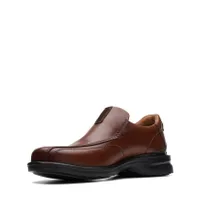 CLARKS Gessler Step Slip-On