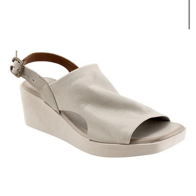 BUENO Flynn Wedge Sandal- TUSK