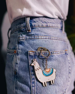 Oversized Llama Keychain