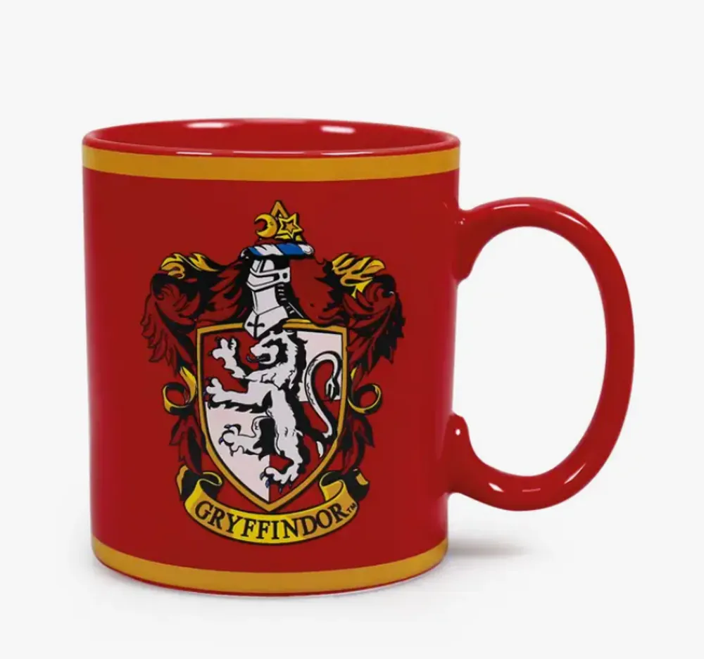 Half Moon Bay Mug- Harry Potter Gryffindor Crest