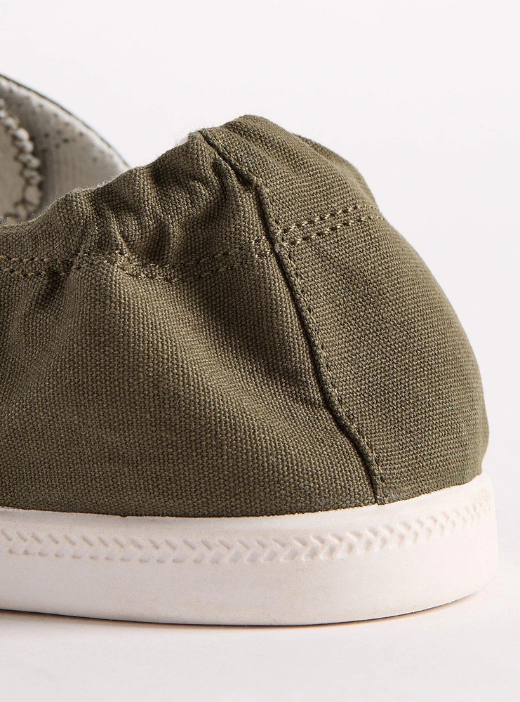 Riley Ruched Sneaker (WW