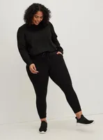 Everyday Fleece Crop Active Jogger Classic Fit