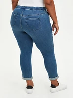 Pull-On Boyfriend Straight Super Soft Mid-Rise Jean