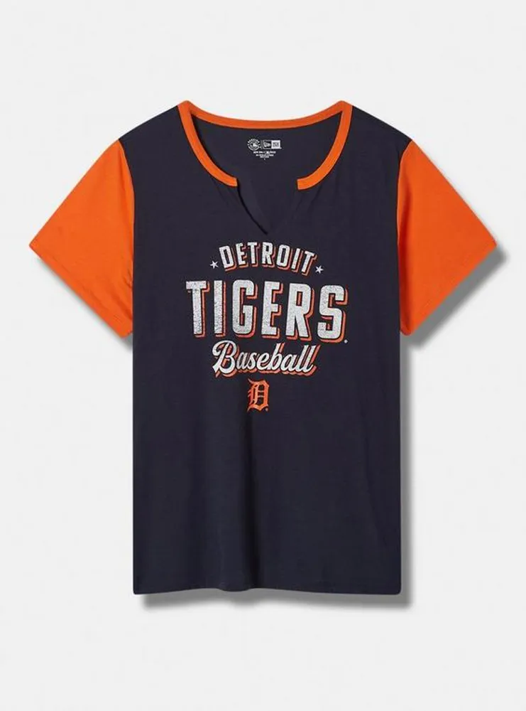 MLB Detroit Tigers Women's Short Sleeve V-Neck Fashion T-Shirt - S