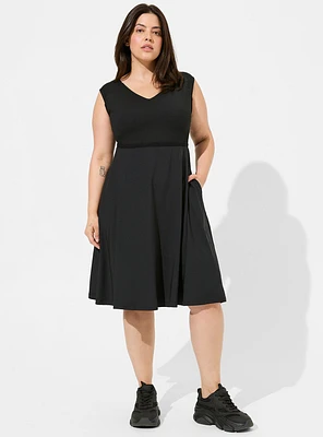 Performance Core Midi Active Dress With Bike Short And Pockets