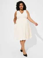 Marilyn Monroe Midi Surplice Tie Back Dress