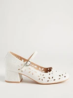 Eyelet Block Heel (WW