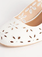 Eyelet Block Heel (WW