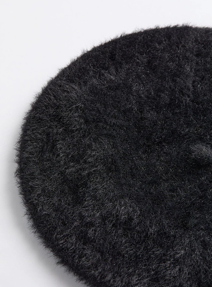 Pearl Fuzzy Beret