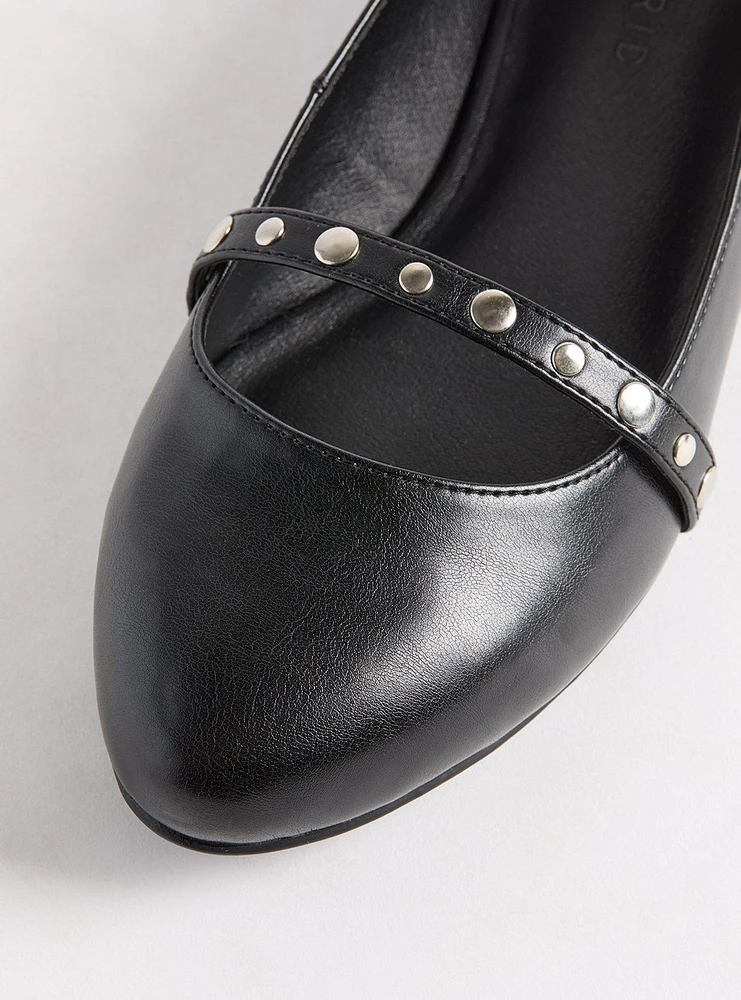 Studded Strap Flat (WW