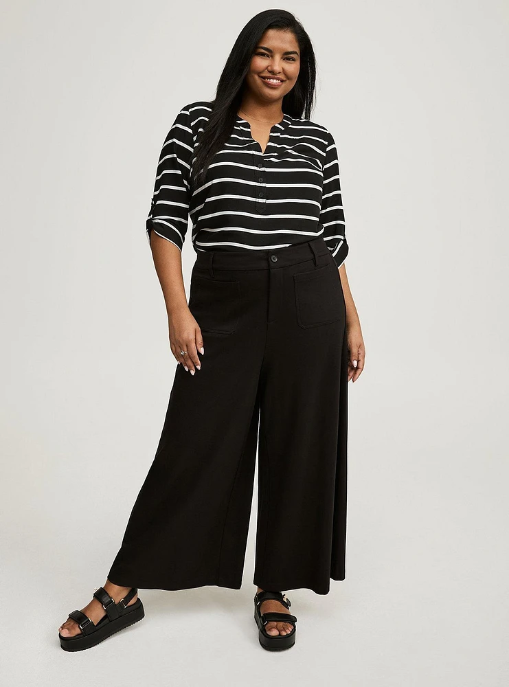 WIDE LEG LT. WT. PONTE PATCH POCKET CROP