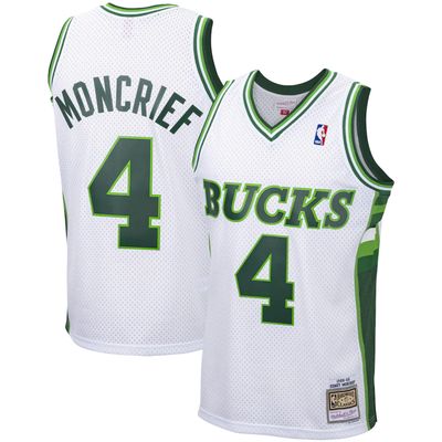 Mitchell & Ness Kareem Abdul-Jabbar Milwaukee Bucks White Hardwood Classic Swingman Jersey / Large