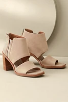 Sofft Sinclair Cutout Sandal