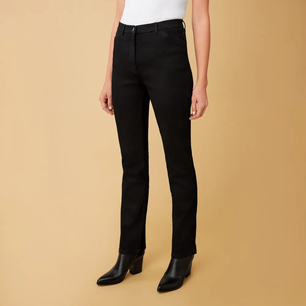 Basic Essential Slim Black Jean