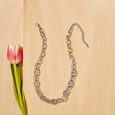 Short Single Link Necklace