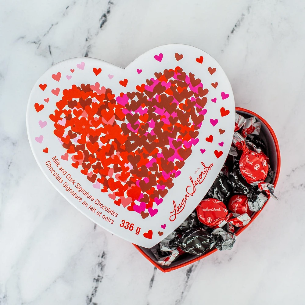 Signature Mixed Heart Box - Milk & Dark Chocolate 336 g [92337]