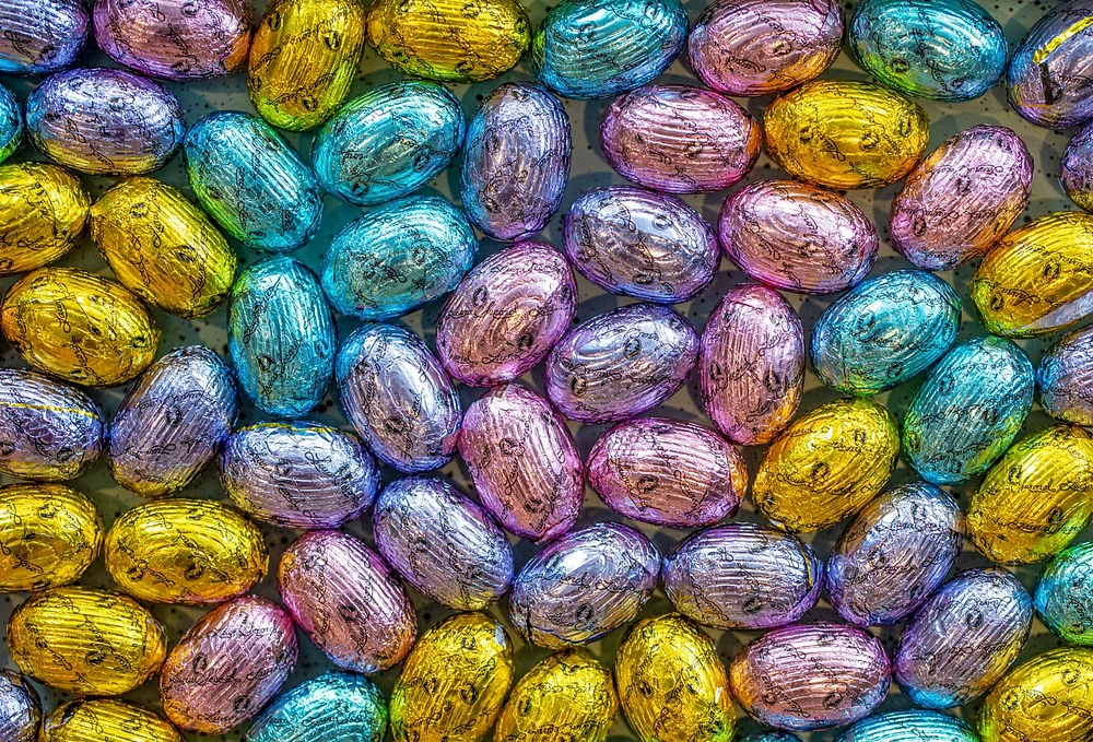 Milk Chocolate Egg Pouch 160 g [81219]