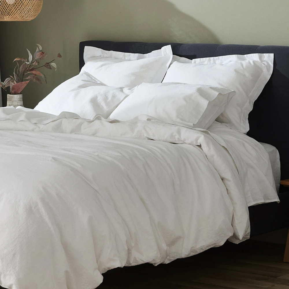 Silk & Snow Linen Pillowcase Set