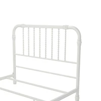 Little Seeds Monarch Hill Wren Metal Bed