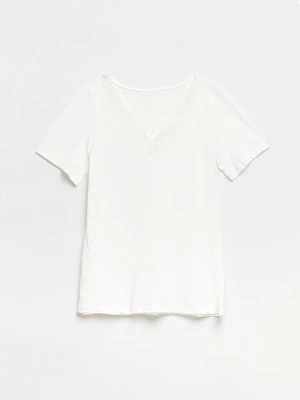 Short Sleeve Crochet V-Neck T-Shirt
