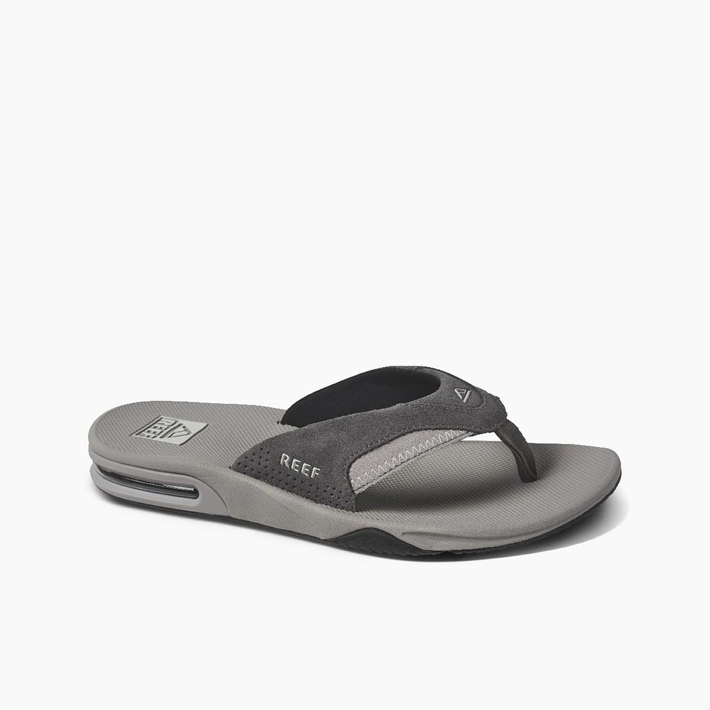 Fanning Thong Sandals