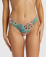 Visions Of Paradise Bottom