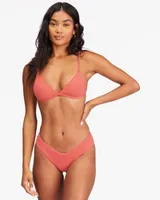 Sol Searcher Ceci Triangle Top