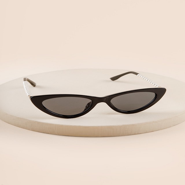 Gucci - Cat Eye Metal Sunglasses with Pearls - Gold Pearls - Gucci Eyewear  - Avvenice