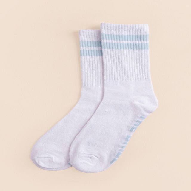 Francesca's Kaylie Lace Edge Crew Socks