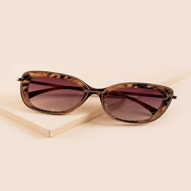 P30426 Large Chain Cat Eye Wholesale Sunglasses - Frontier Fashion, Inc.