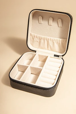 Joan Square Zip Travel Box