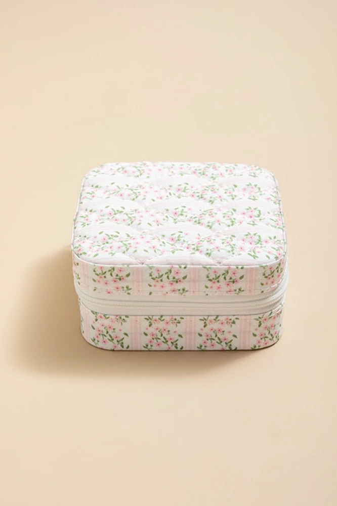 Quilted Floral Zip Up Jewelry Box