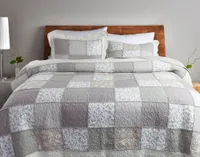 Graveley Cotton Quilt Set, Botanical, Grey,