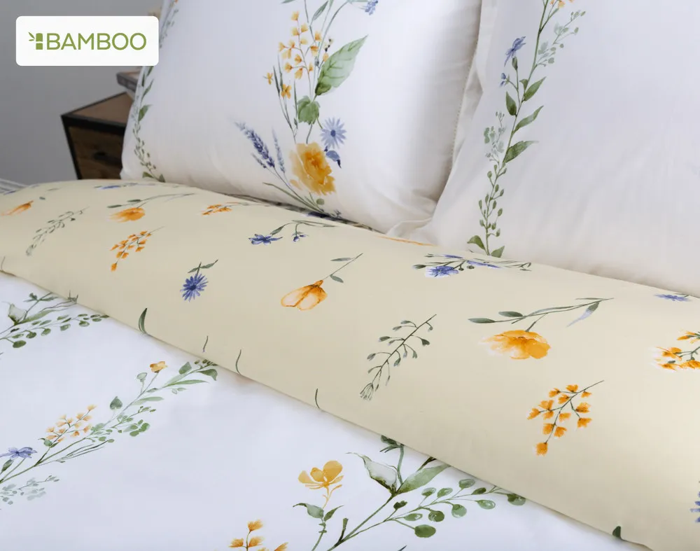 Vallandra Duvet Cover