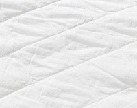 Shelby White Quilt Set