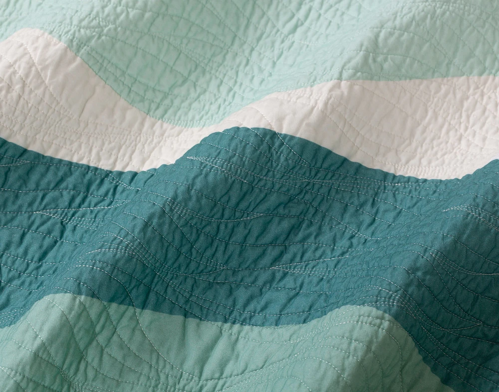 Ocean Waves Cotton Quilt Set