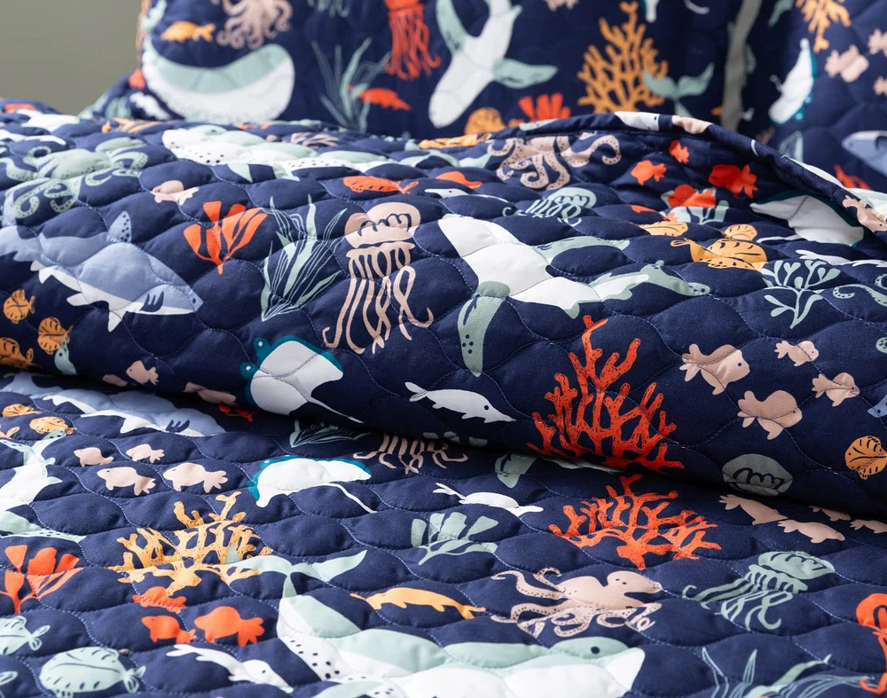 Sea Creatures Recycled Polyester Coverlet Set**