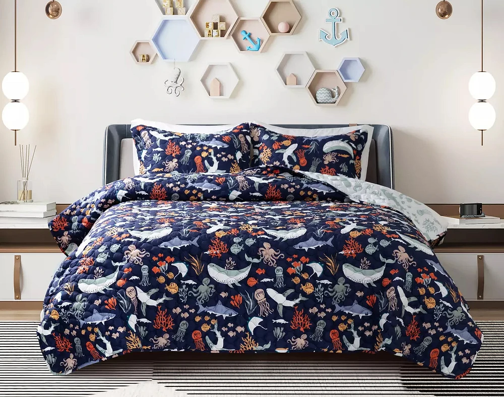 Sea Creatures Recycled Polyester Coverlet Set**