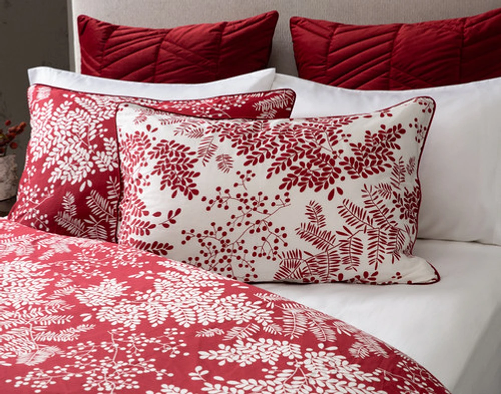 Hayberry Duvet Cover, Botanical, Red, Twin