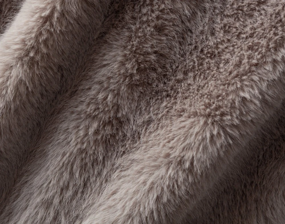Arctic Fox Faux Fur Throw