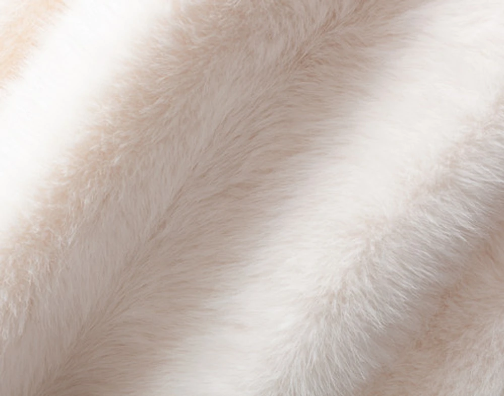 Arctic Fox Faux Fur Throw